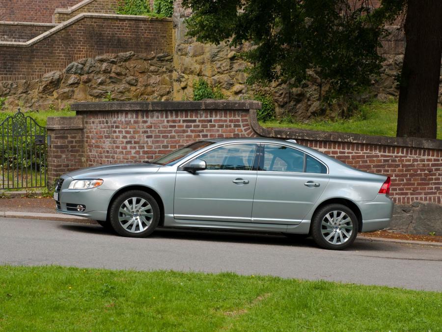  Volvo S80 3 2 AWD 2009 года  (фото 4 из 12)